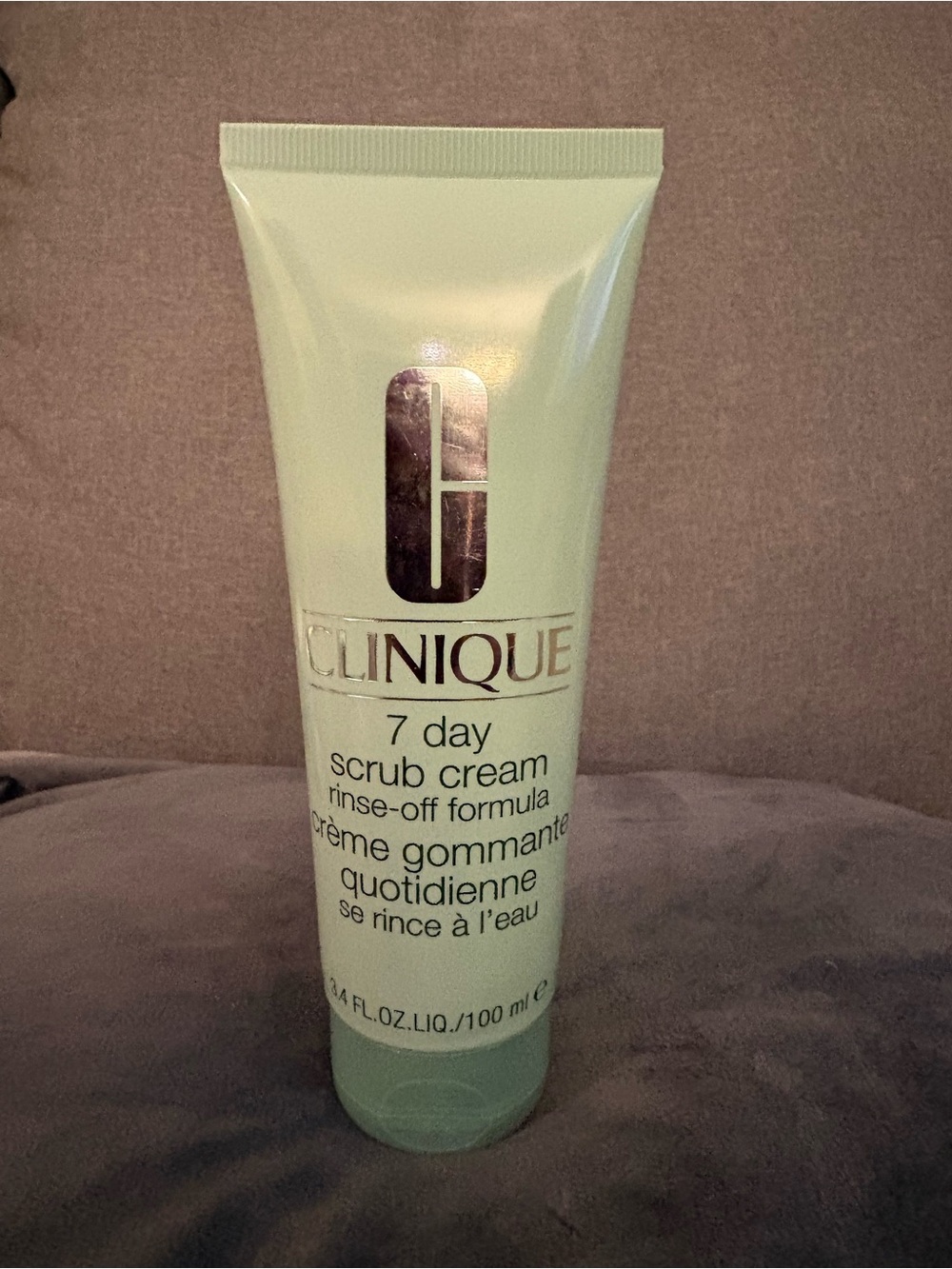 Clinique 7 Day Scrub Cream - Light Green Tube